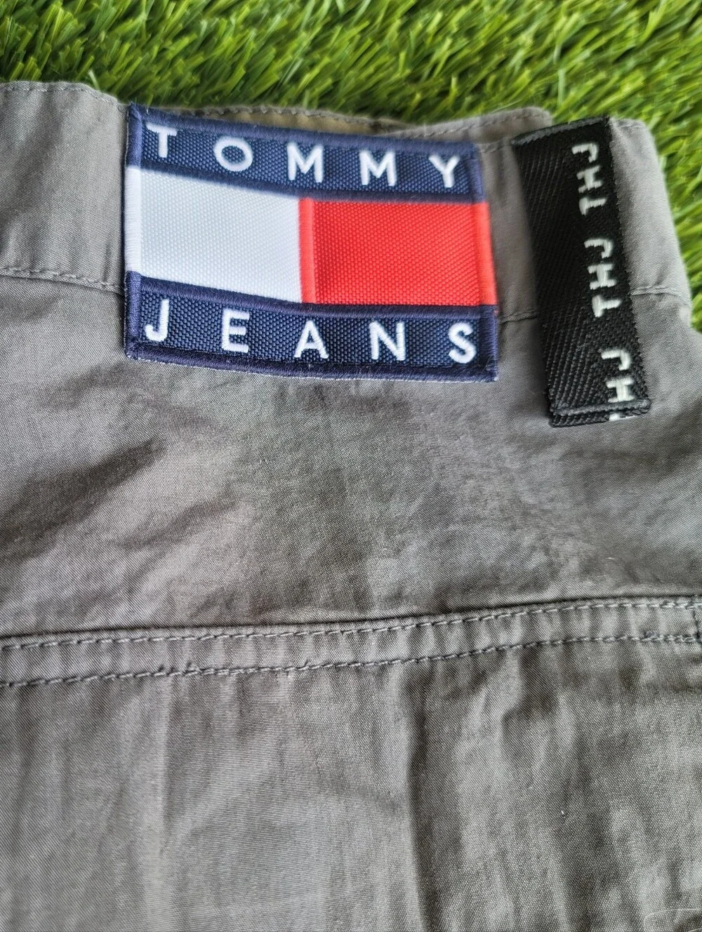 Vintage Tommy Hilfiger Convertible Zip-Off Pants | Size Large